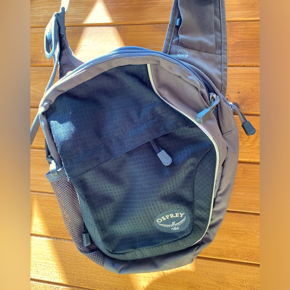 Osprey shoulder sling bag